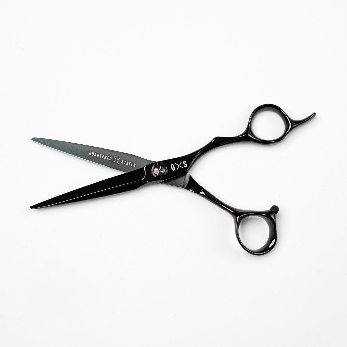 The Pizarro Noire Bundle — cutting scissor open