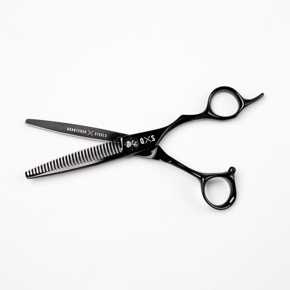 The Pizarro Noire Bundle — texture scissor open